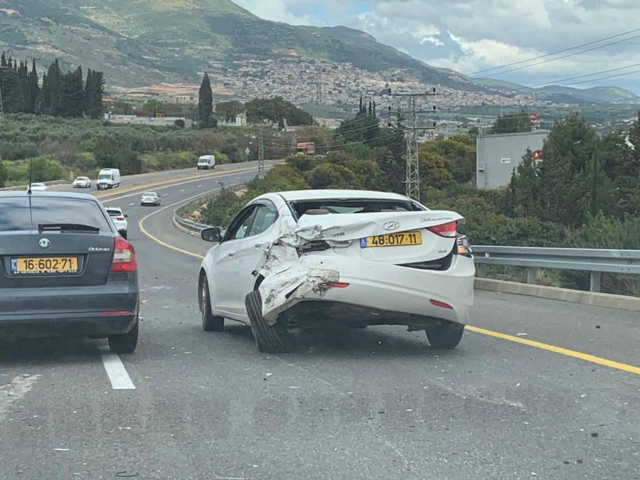 اصابات متفاونة بحادث طرق بالقرب من نحف